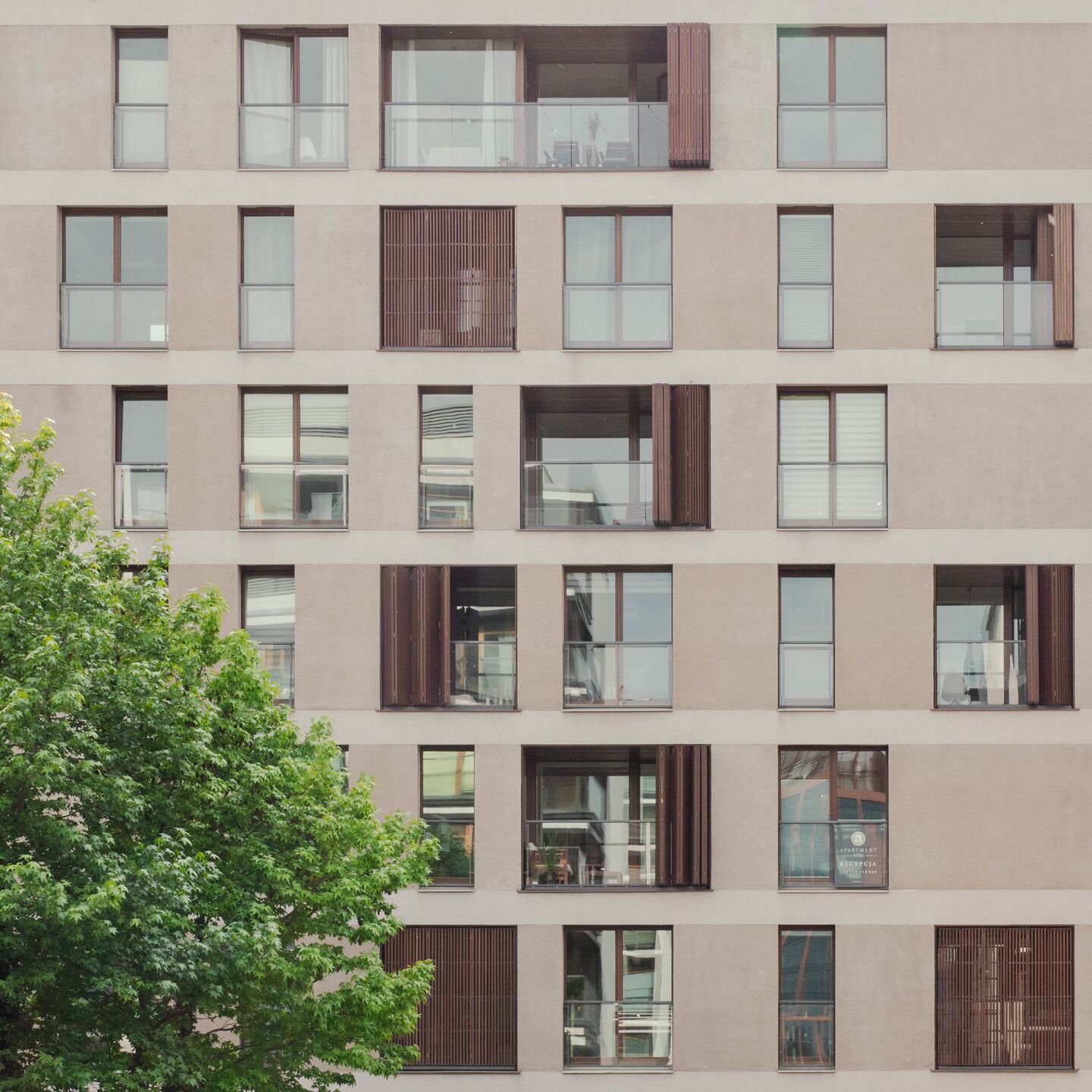 საცხოვრებელი უბანი თბილისში - სურათი