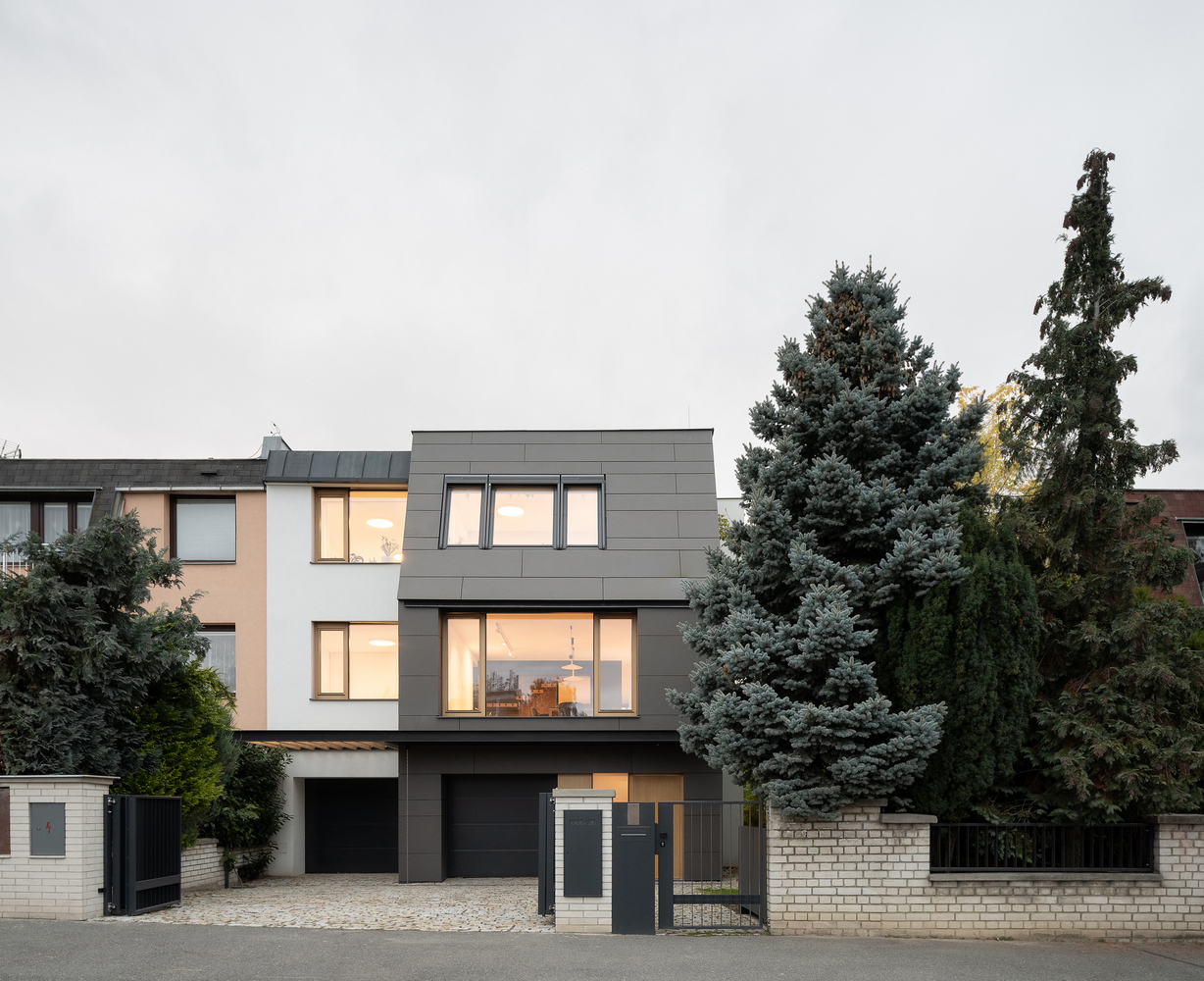 სახლი დიდ დიღომში - სურათი